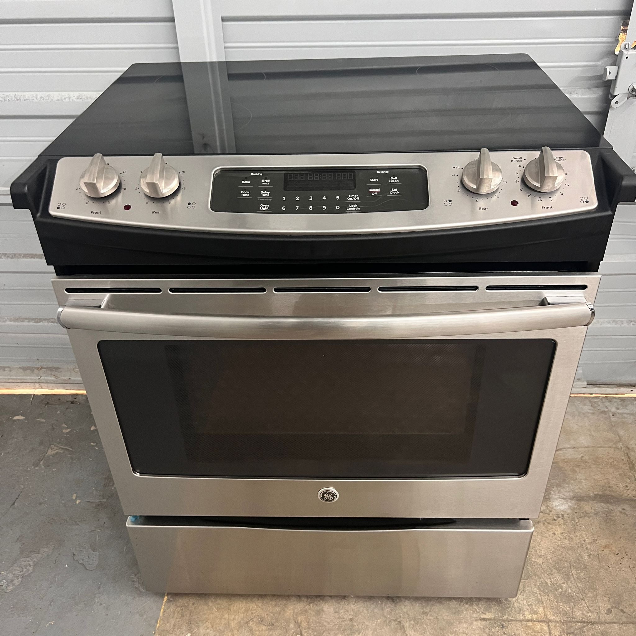 WhatsAppImage2023-07-27at11.51.42AM GE-Stainless-Steel-Slide-In-Electric-Stove